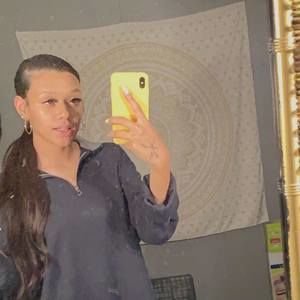 Meet your Posher, Aisha